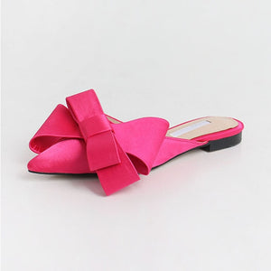 Flat pointed bow tie mule